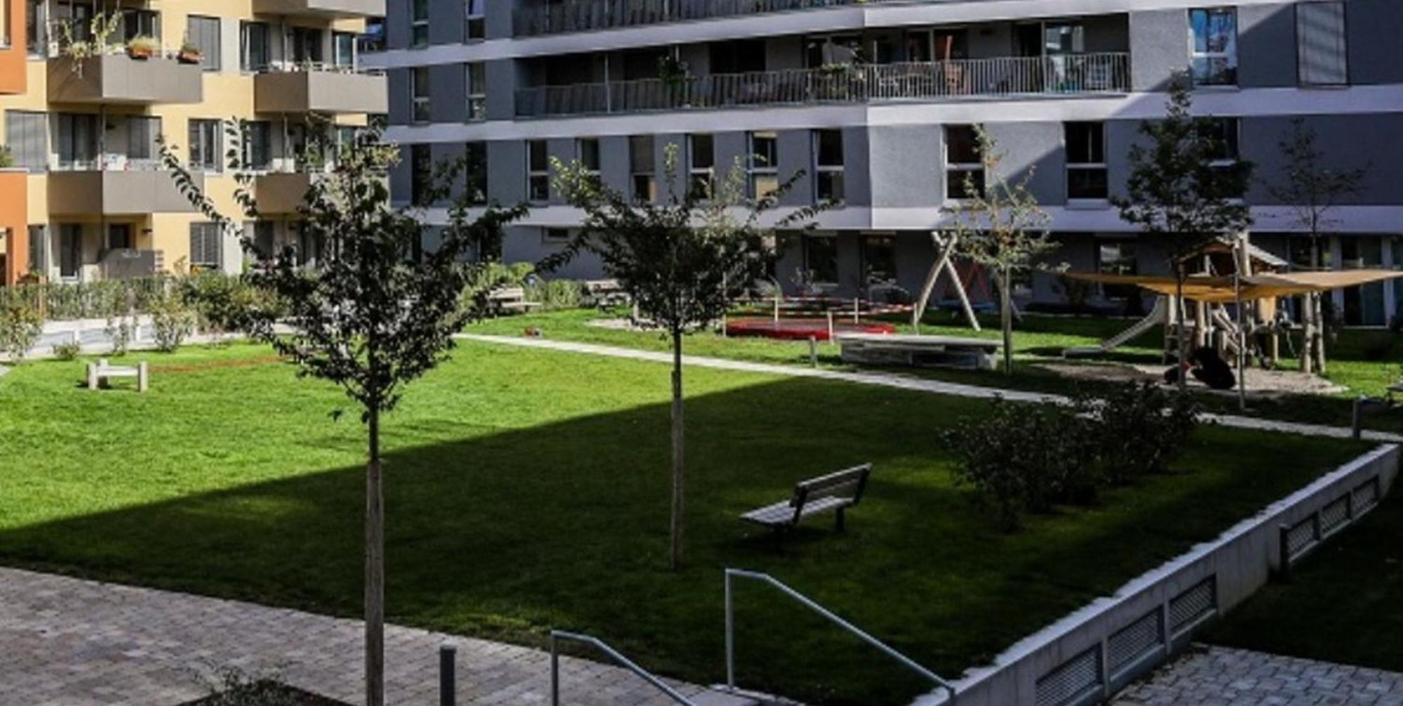 Stadtnahes Gaestezimmer Im Penthouse Bei Esi Tübingen Exterior foto