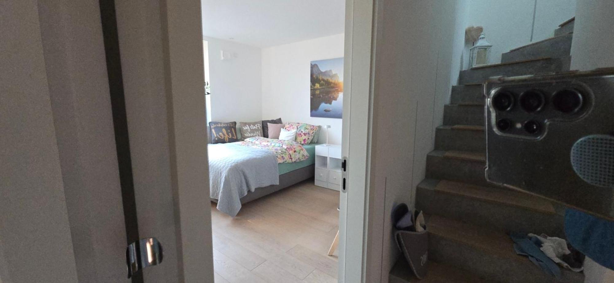 Stadtnahes Gaestezimmer Im Penthouse Bei Esi Tübingen Exterior foto